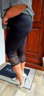 Fashion by Nono csipkés aljú 3/4-es leggings, fekete