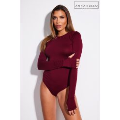 Anna Russo Kims body, burgundi